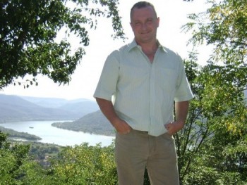 amegfigyelő 51 éves társkereső profilképe