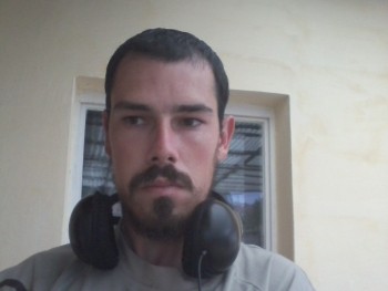 Lajcsi 35 éves társkereső profilképe