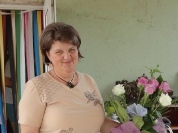Edna 59 éves társkereső profilképe