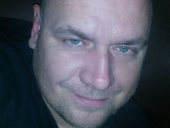 levente29 42 éves társkereső profilképe