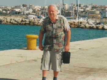 Hendei 82 éves társkereső profilképe