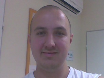 karesz04 35 éves társkereső profilképe