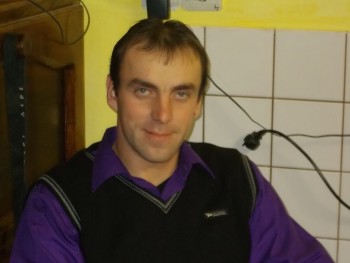 Zsubor 35 éves társkereső profilképe