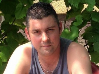 csaba33 41 éves társkereső profilképe