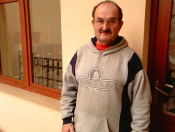 makedon 66 éves társkereső profilképe