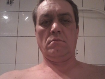 Diszu 54 éves társkereső profilképe