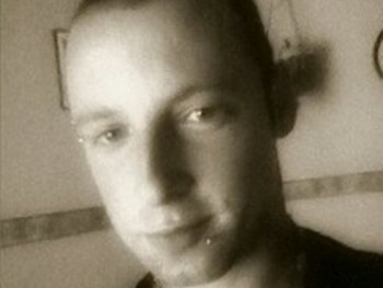 TÓTH 31 éves társkereső profilképe