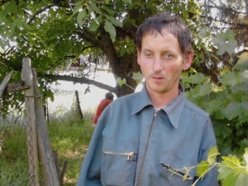 rolcsika 40 éves társkereső profilképe