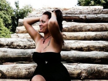 Anisah 44 éves társkereső profilképe