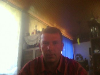 macsó 48 éves társkereső profilképe