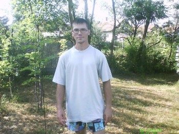 Viktorius 36 éves társkereső profilképe