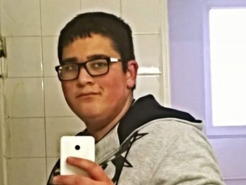 László22 21 éves társkereső profilképe