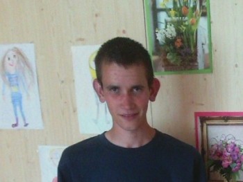István23 28 éves társkereső profilképe