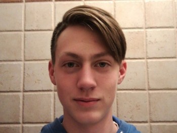 Kocsis István 21 éves társkereső profilképe
