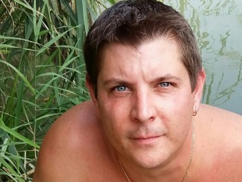 Zjr 42 éves társkereső profilképe