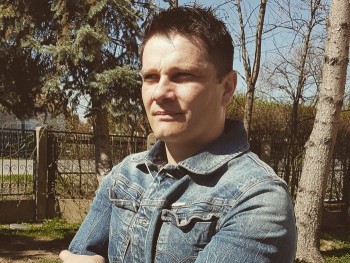 pett 44 éves társkereső profilképe