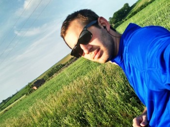 András-001 29 éves társkereső profilképe