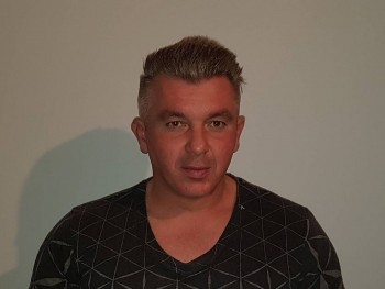 Zsorek32 43 éves társkereső profilképe