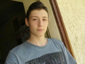 bencekov 21 éves társkereső profilképe