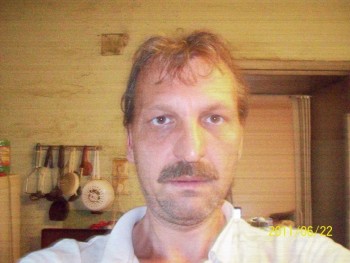 Robagxyz51 54 éves társkereső profilképe