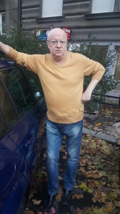 csreember 8. további képe