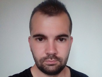 Adam990 31 éves társkereső profilképe