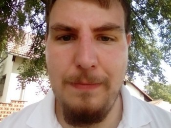 sanyi93 29 éves társkereső profilképe