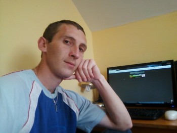 orbán gábor 21 éves társkereső profilképe