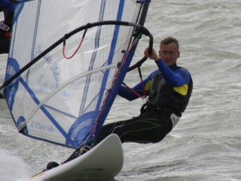 Péter66surf 56 éves társkereső profilképe