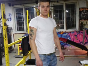 tattogabi 28 éves társkereső profilképe