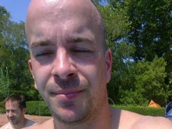 Gyurkomanus 49 éves társkereső profilképe