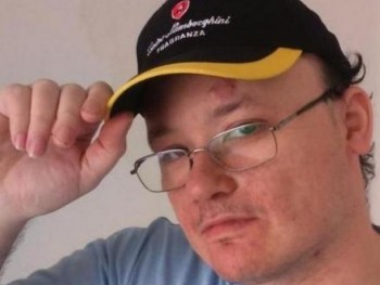 Márton32 44 éves társkereső profilképe
