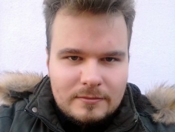 ViktorVM 30 éves társkereső profilképe