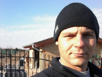 ferkó30 34 éves társkereső profilképe