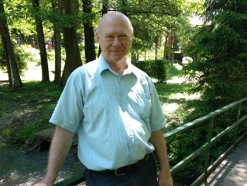 Egyedülálló 69 éves társkereső profilképe