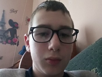 Ádámsolymosi 17 éves társkereső profilképe