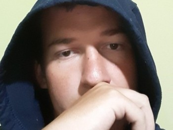 kriton 21 éves társkereső profilképe