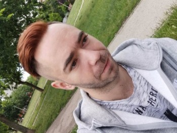 Sanyi1993 27 éves társkereső profilképe