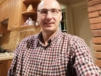 BATORI 54 éves társkereső profilképe