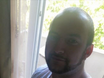 AaronBass 31 éves társkereső profilképe
