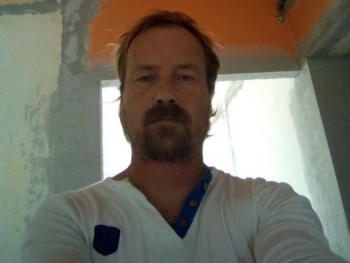 Tóth Krisztián 46 éves társkereső profilképe