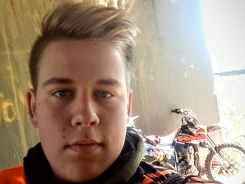 Atika30 16 éves társkereső profilképe