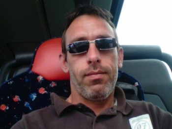 Gondi 46 éves társkereső profilképe