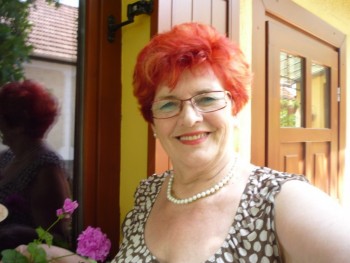Elizabeth50 70 éves társkereső profilképe