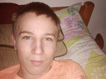 Raulkonnyud 17 éves társkereső profilképe