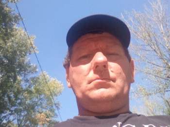 Holms Tibor 49 éves társkereső profilképe