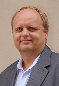 dr Illés Zsolt 7. további képe