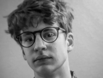 Vilmos17 19 éves társkereső profilképe