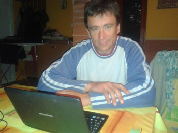 catos 47 éves társkereső profilképe