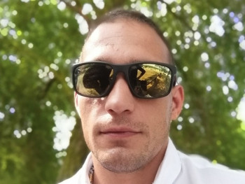 biglaszlo 32 éves társkereső profilképe